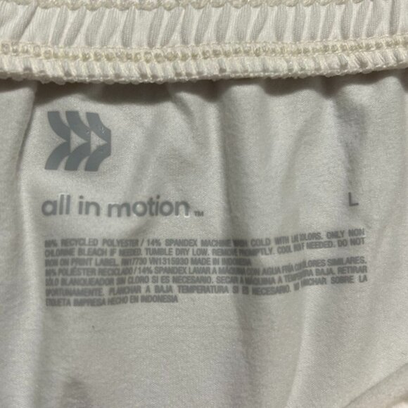 NWT All in Motion Cream Soft Stretch Shorts Women's Size L - Picture 9 of 9